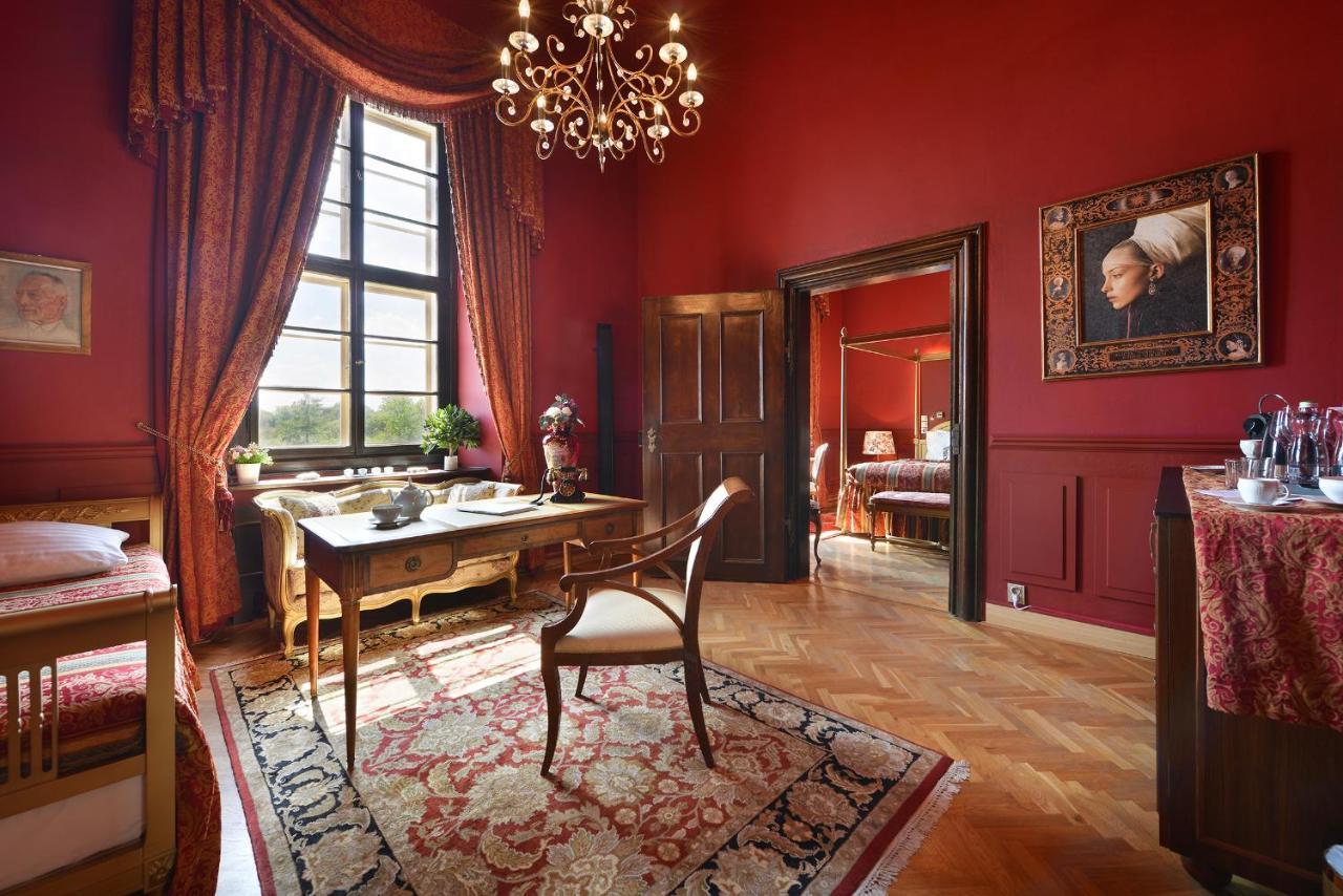 Chateau Garden Retreat Hotel Loučeň